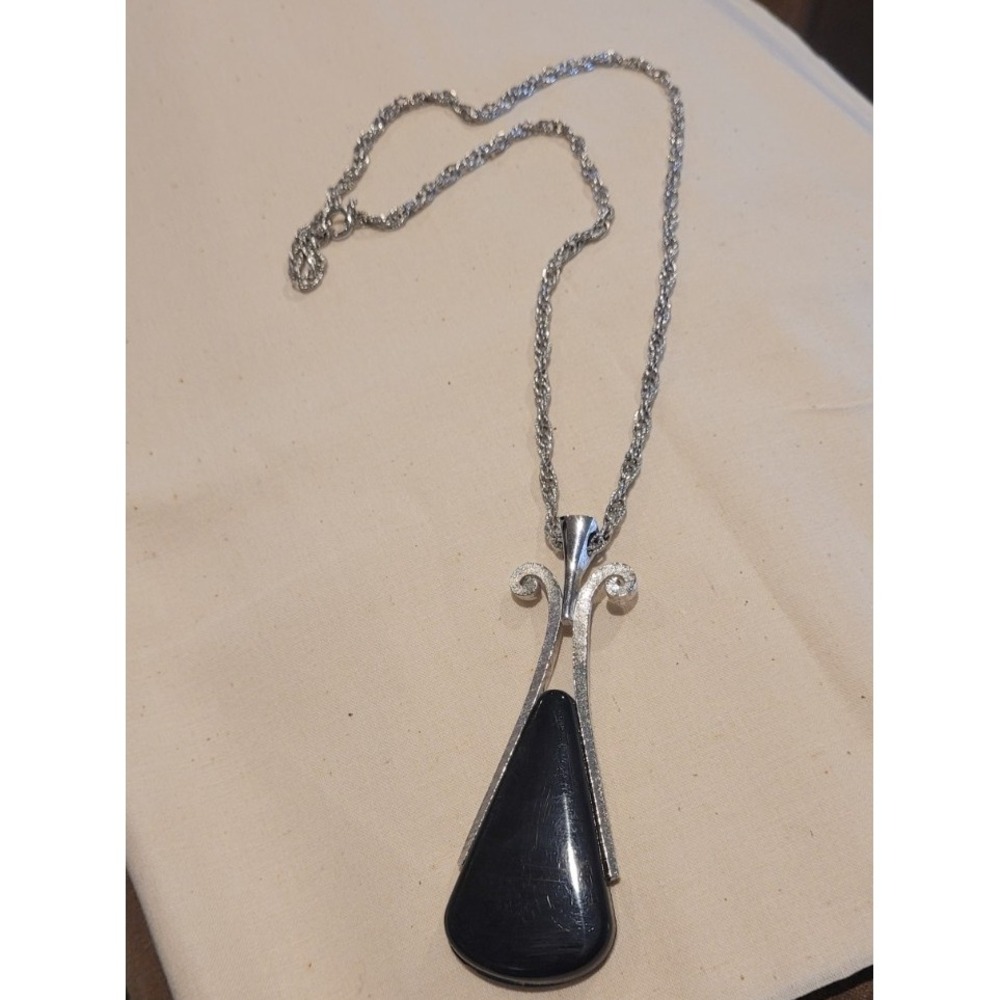Vintage Avon 70s Egyptian Revival Black Lucite Necklace, Silvertone Rope Chain